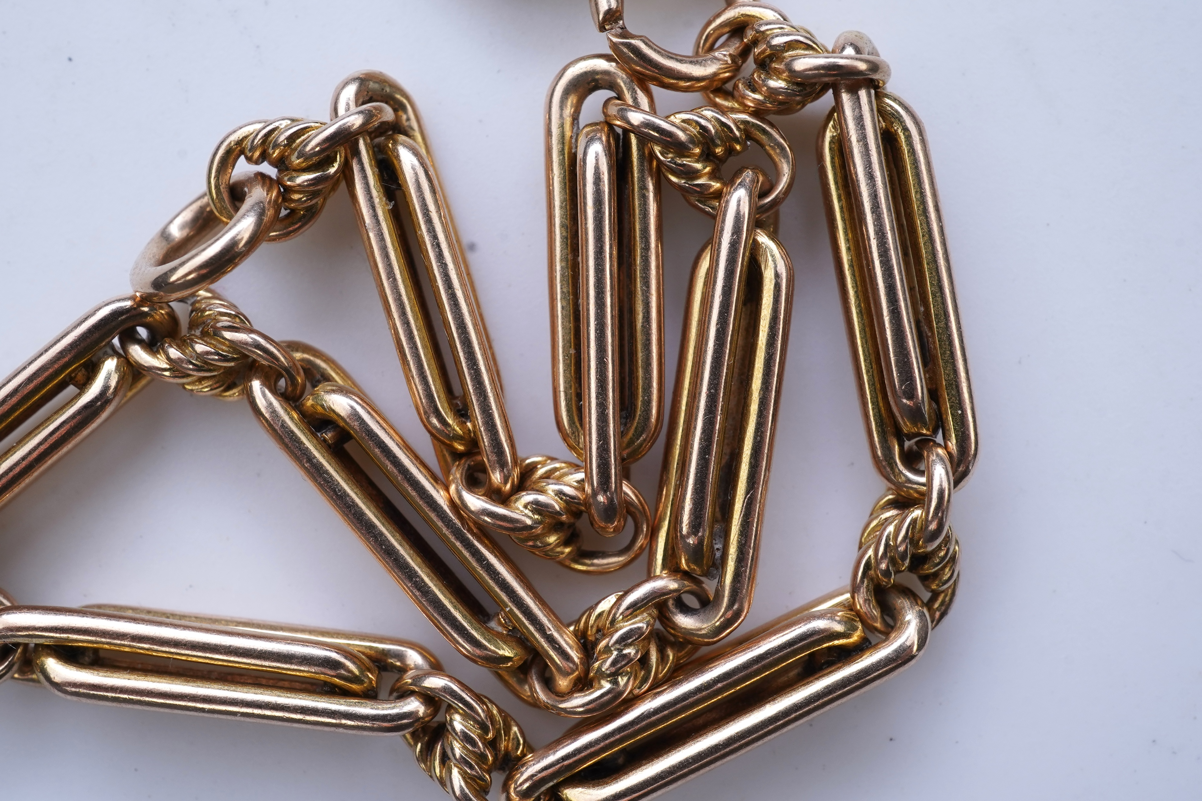 An Edwardian gold bracelet, early 20th century